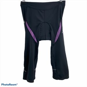 Santiz cycling 3/4 padded leggings.